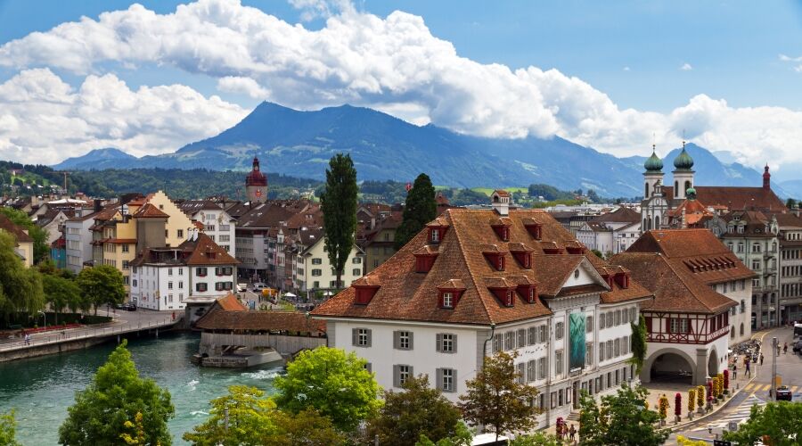 Berichte schreiben im Sozialwesen mit und ohne KI (Luzern)